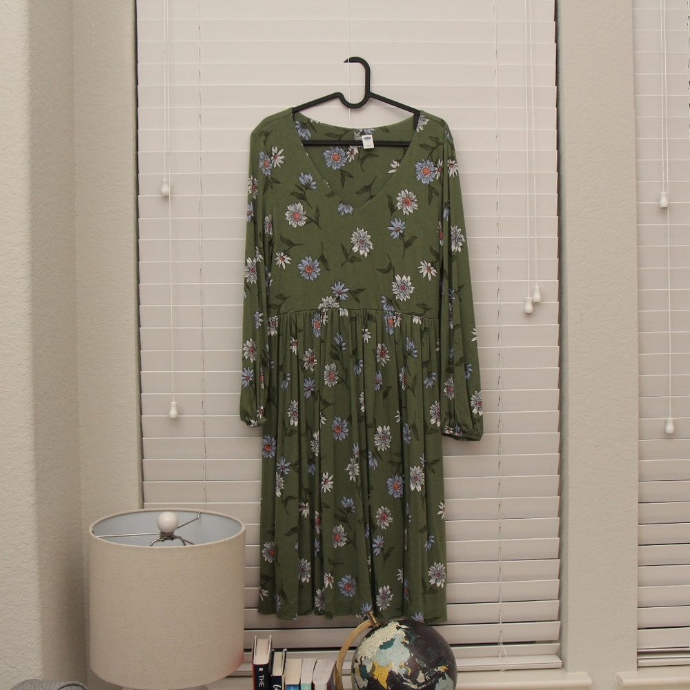 NEW OLD NAVY DRESS